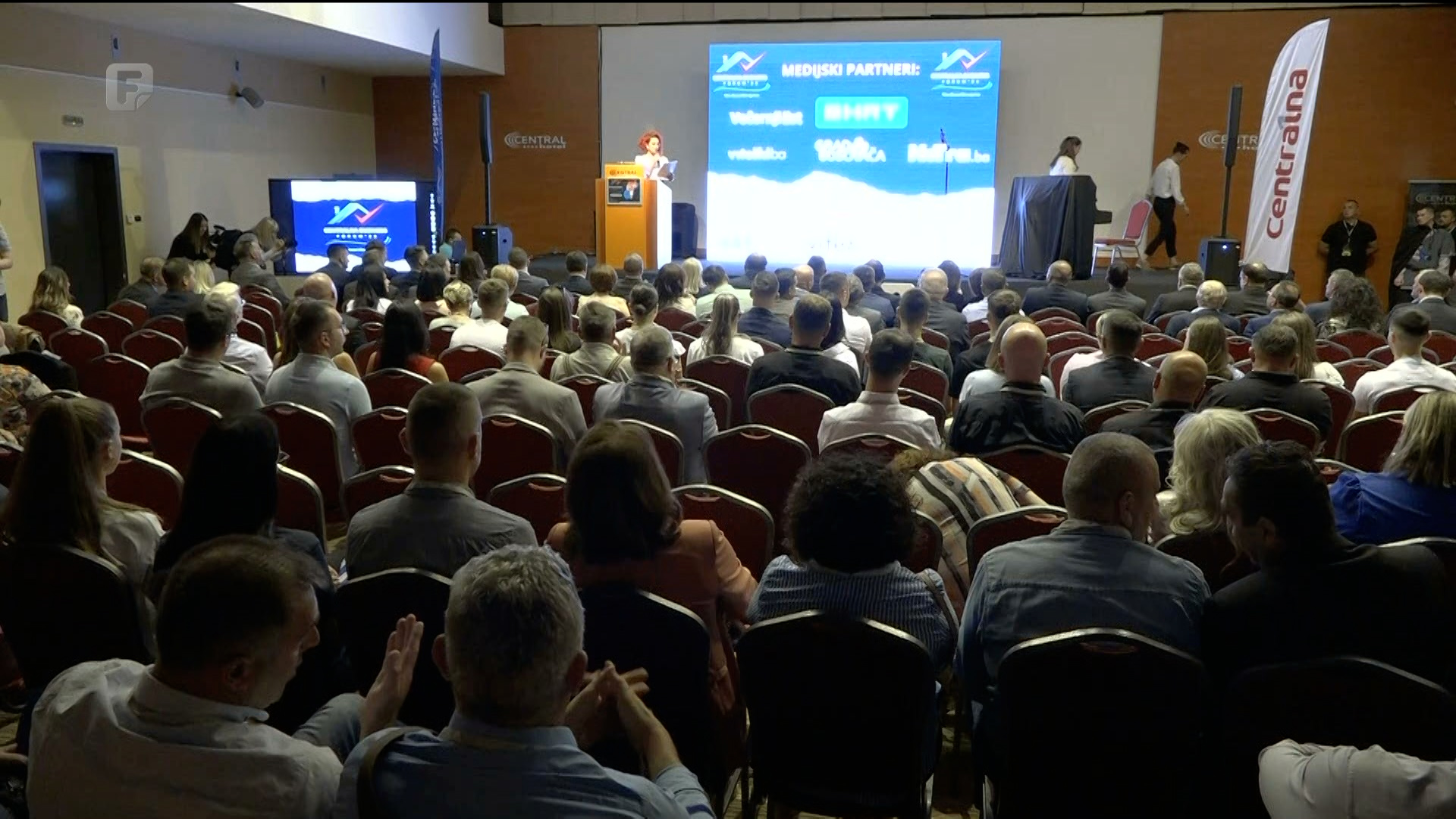 Biznis forum u Vitezu okupio i privrednike i političare